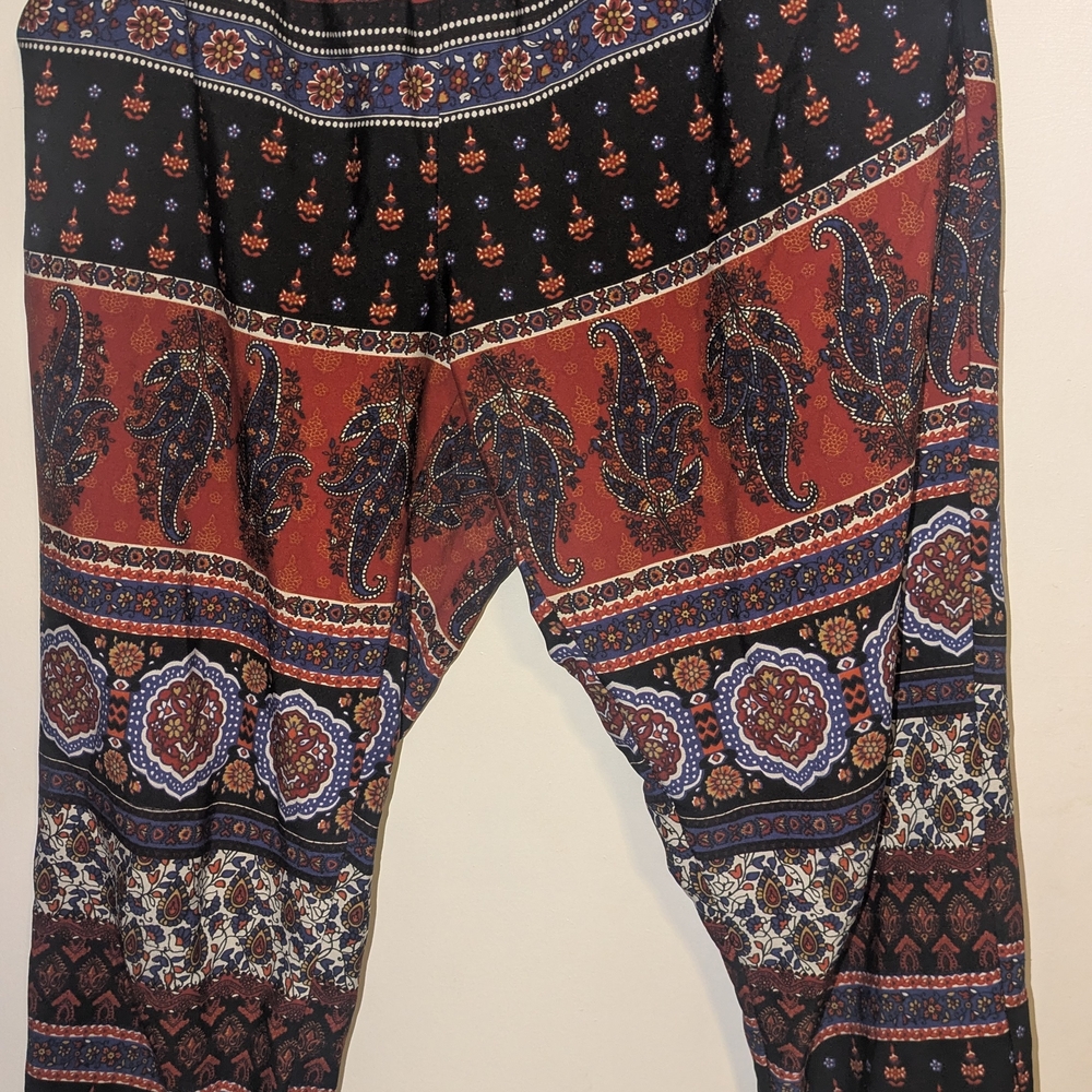 Charlotte Russe Bohemian Print Leggings